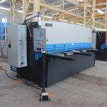 máquina de corte hidráulica do feixe de balanço da placa de metal